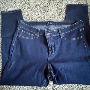 Gap dark blue favorite jeggings